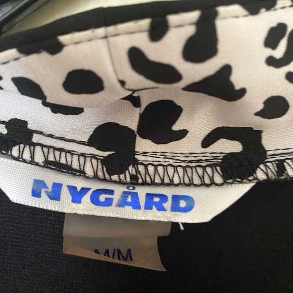 NYGARD - BLACK SWEATER - Picture 2 of 3